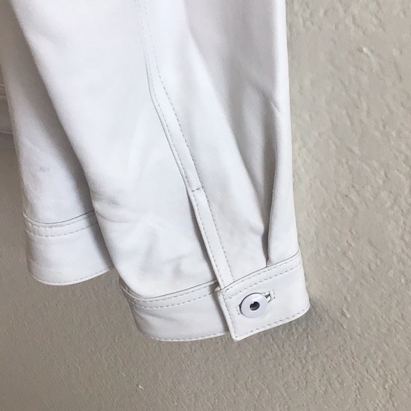 D & Co. Women’s Off White Leather Jacket - Medium NWT - Picture 7 of 7